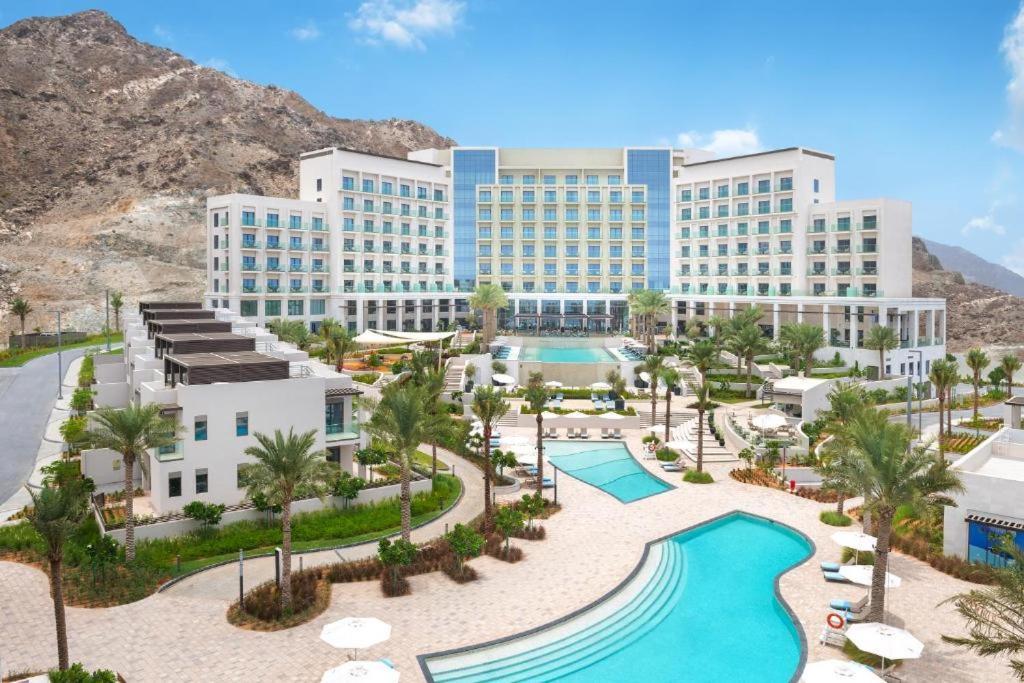 Ocean Mountain View Apartment At The Address Fujairah Exterior foto
